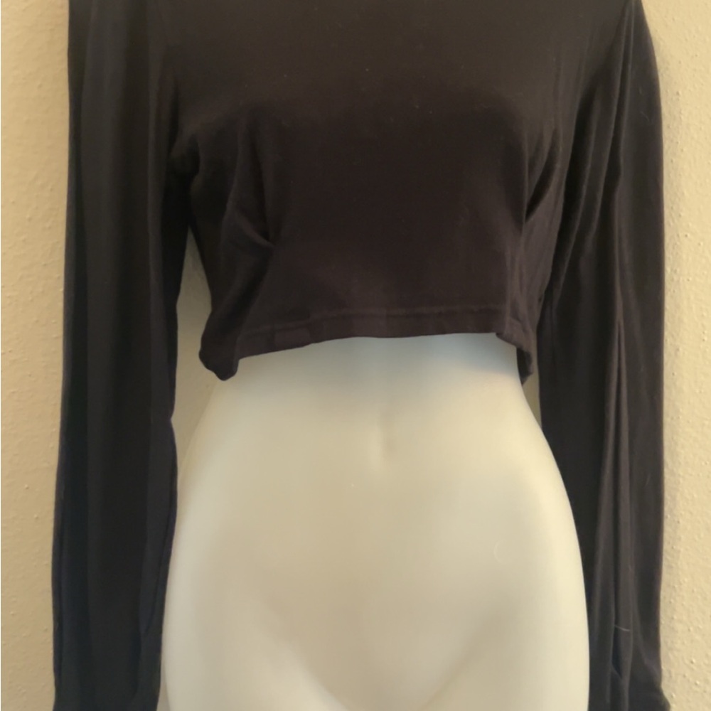 Forever 21 Black Long Sleeve Crop Top